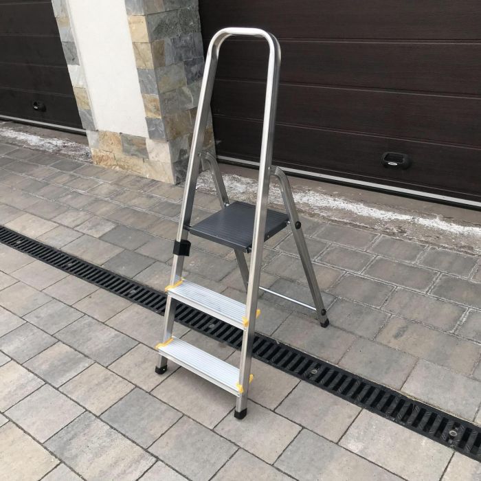 Односторонняя алюминиевая лестница Drabest PRO 3-ступенчатая 150 кг