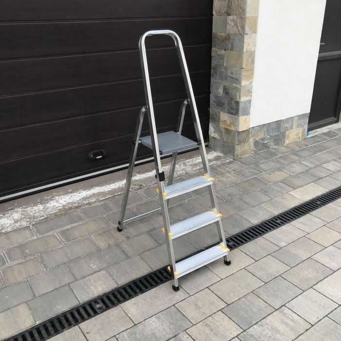 Односторонняя алюминиевая лестница Drabest PRO 4-ступенчатая 150 кг