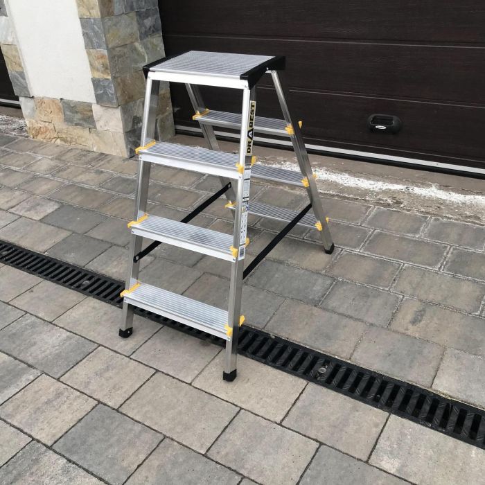 Двухсторонняя алюминиевая стремянка Drabest PRO 2х4 150 кг