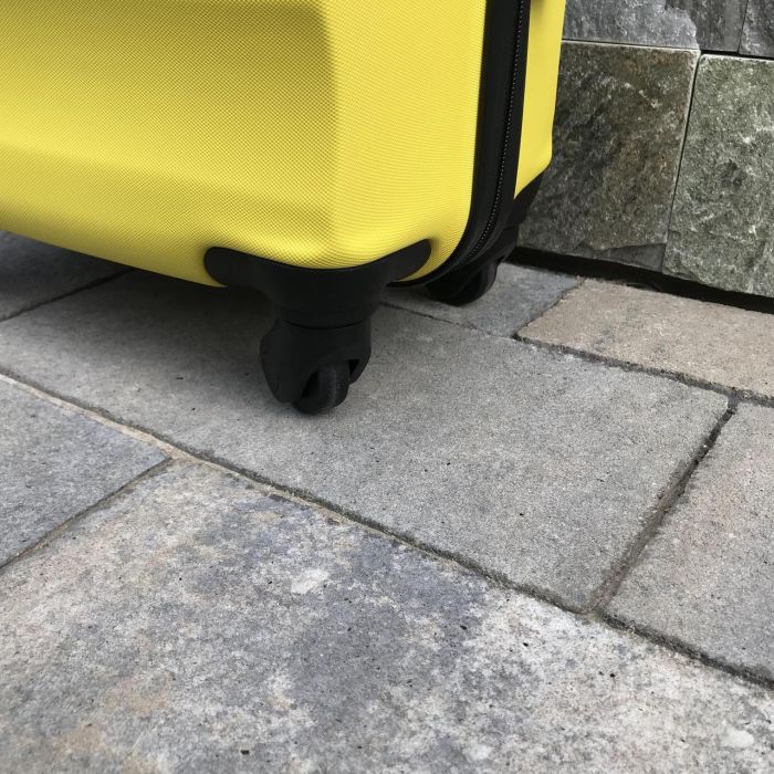 Валіза дорожня мала Wings AT01 S Жовтий