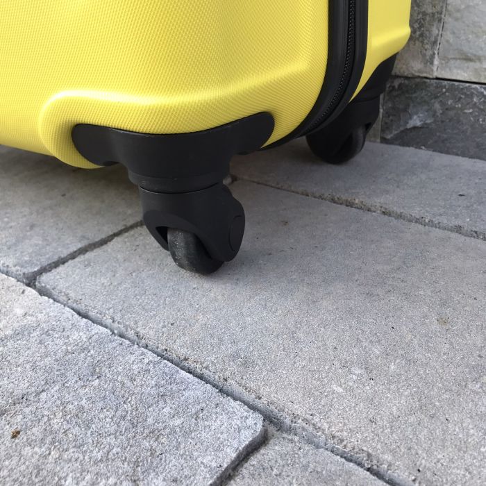 Валіза дорожня середня Wings 147 M Жовтий