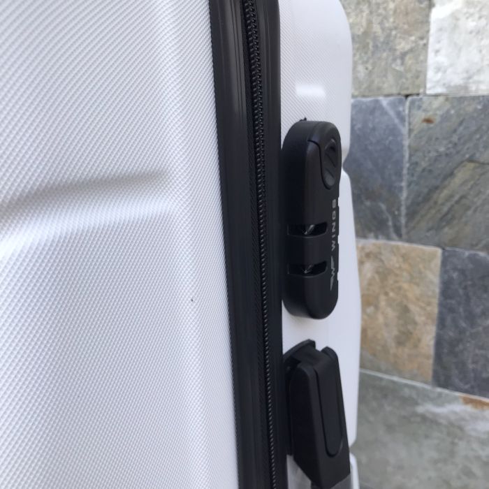 Валіза дорожня середня Wings 147 M Кремовий