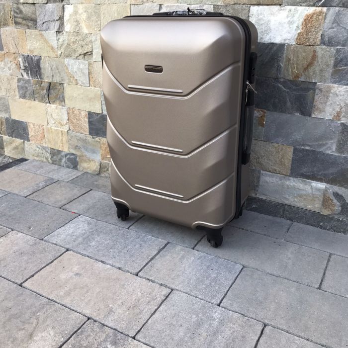 Валіза дорожня середня Wings 147 M Шампань