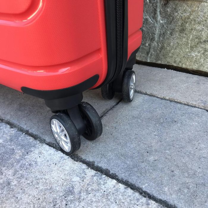 Валіза дорожня мала з поліпропілену Wings DQ181-03 S Червоний