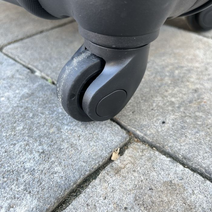 Валіза дорожня середня Wings 147 M Чорний