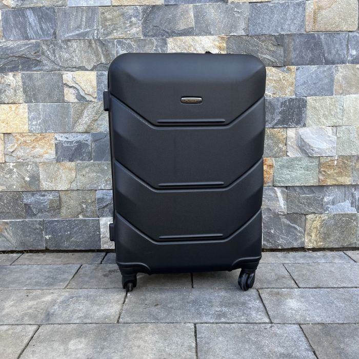 Валіза дорожня середня Wings 147 M Чорний