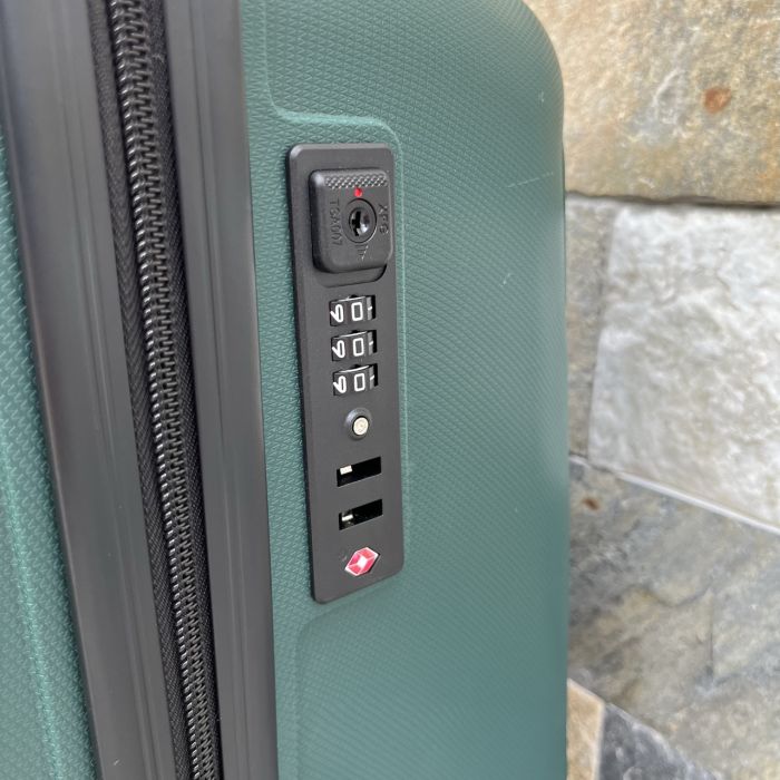 Валіза дорожня велика з поліпропілену Wings DQ181-03 L  Зелений