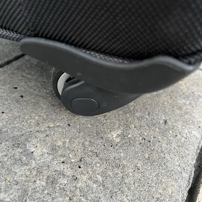 Валіза тканинна середня Wings 1706 M Чорний