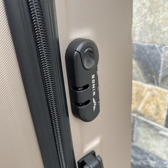 Валіза дорожня велика Wings AT01 L Шампань