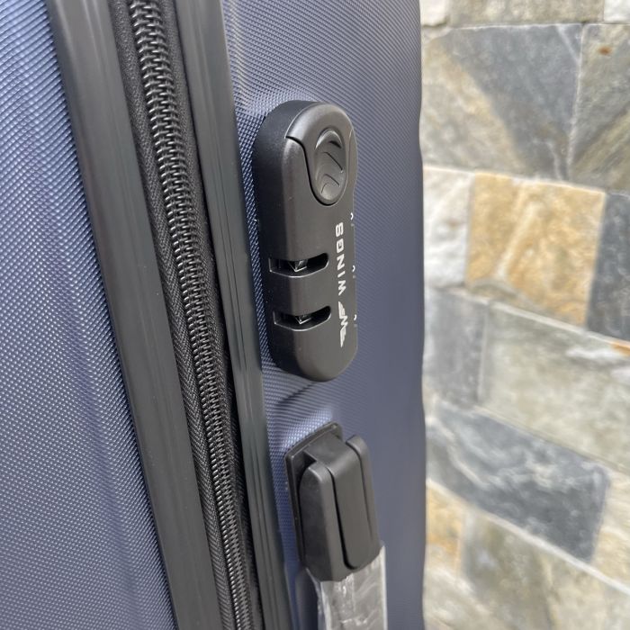 Валіза дорожня середня Wings AT01 M Темно-синій