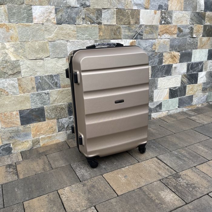 Валіза дорожня середня Wings AT01 M Шампань