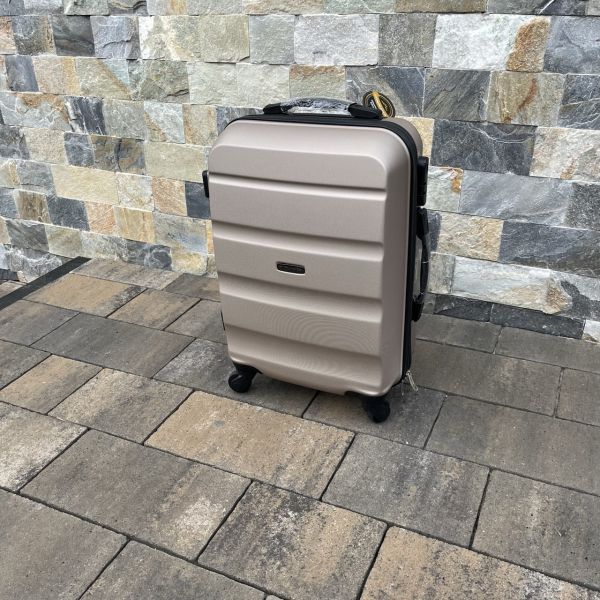 Валіза дорожня мала Wings AT01 S Шампань