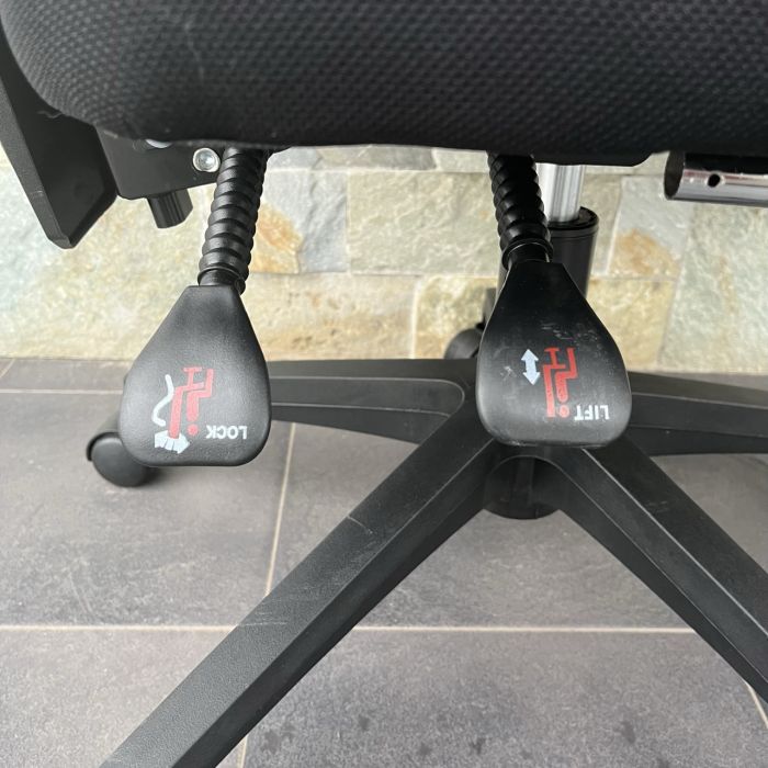 Компьютерное кресло SEWEN YODA Footrest Черный