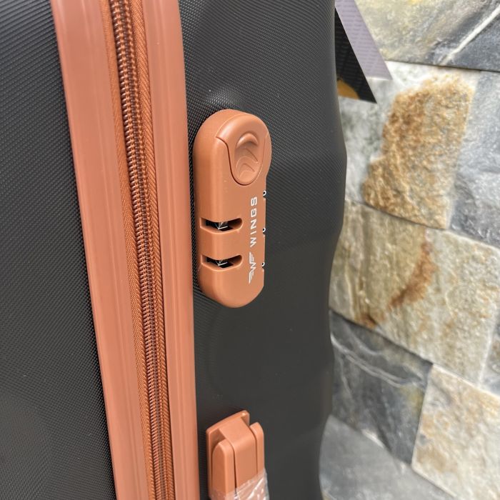 Валіза дорожня велика Wings 402 L Чорний