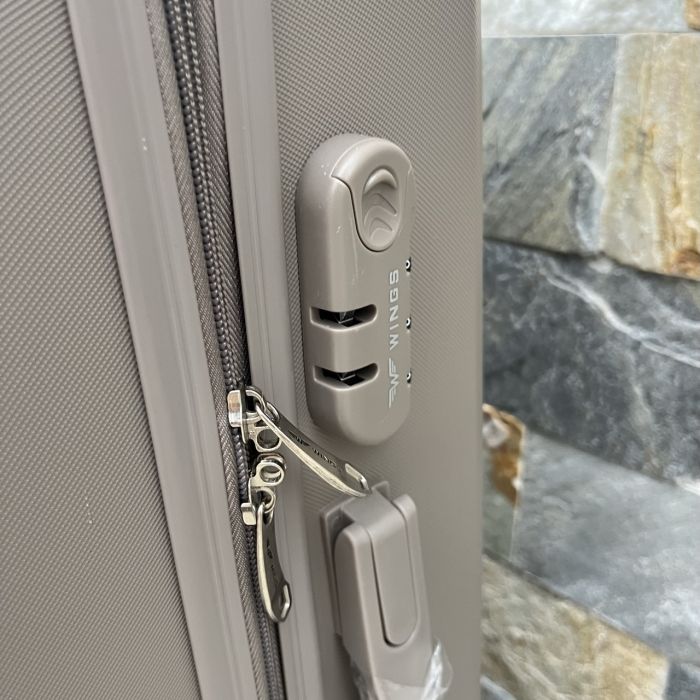 Валіза дорожня середня Wings 266 M Шампань