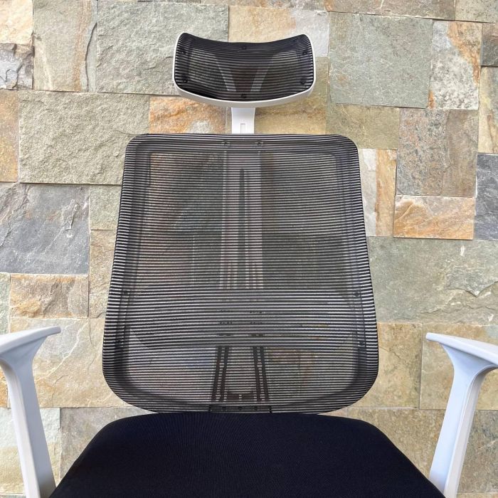 Офисное кресло из сетки Prestige Mesh 009 Белый