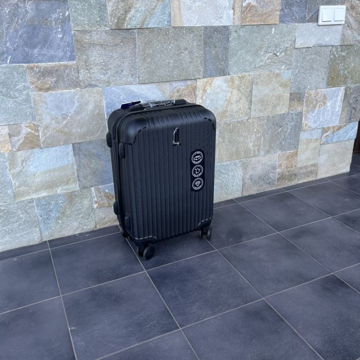 Валіза дорожня мала Wings EGRET S Чорний
