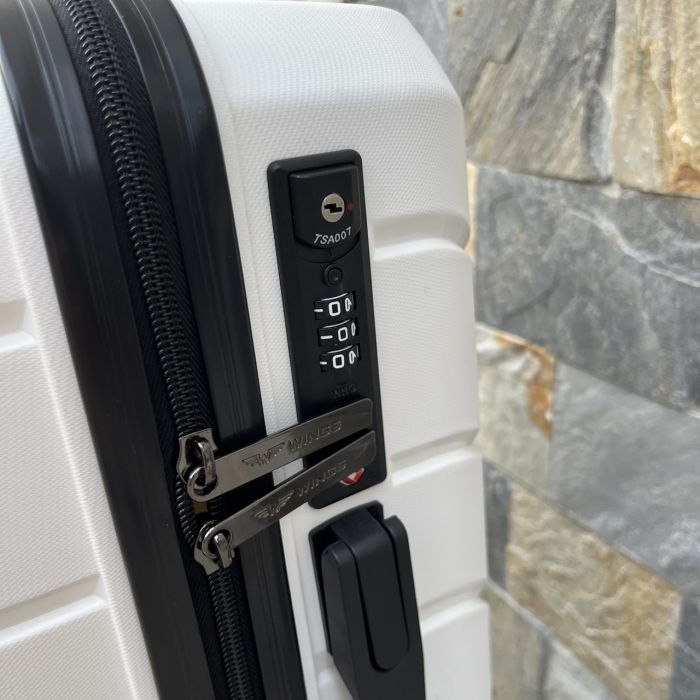 Валіза дорожня мала з поліпропілену Wings PP06 S Білий