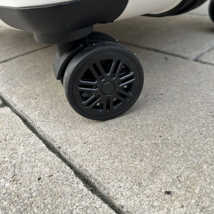 Валіза дорожня велика з поліпропілену Wings PP06 L Білий