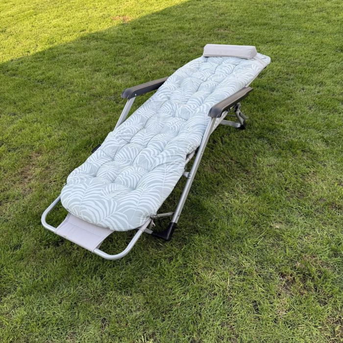 Садовий шезлонг тканинний + матрац Sofotel ChillWell 286403 Світло-зелений