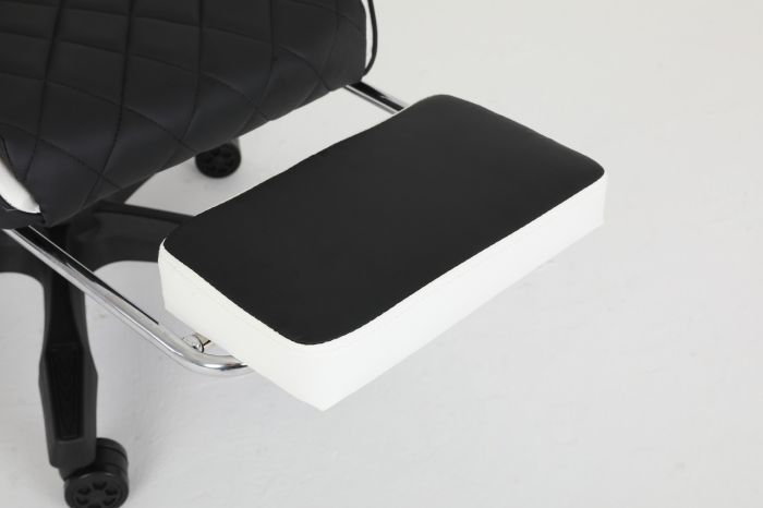 Комп‘ютерне крісло із підставкою для ніг CARBON Quattro Gaming Чорно-білий