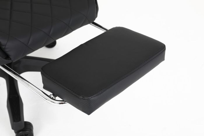 Комп‘ютерне крісло із підставкою для ніг CARBON Quattro Gaming Чорний