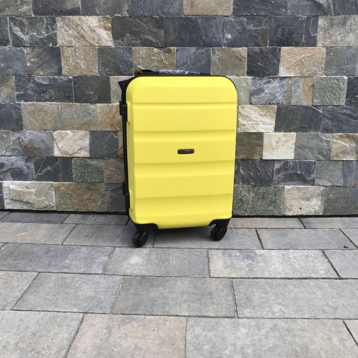 Валіза дорожня мала Wings AT01 S Жовтий