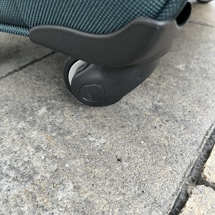 Валіза тканинна середня Wings 1706 M Зелений