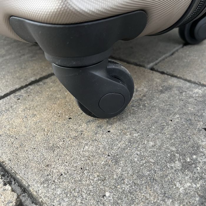 Валіза дорожня велика Wings AT01 L Шампань