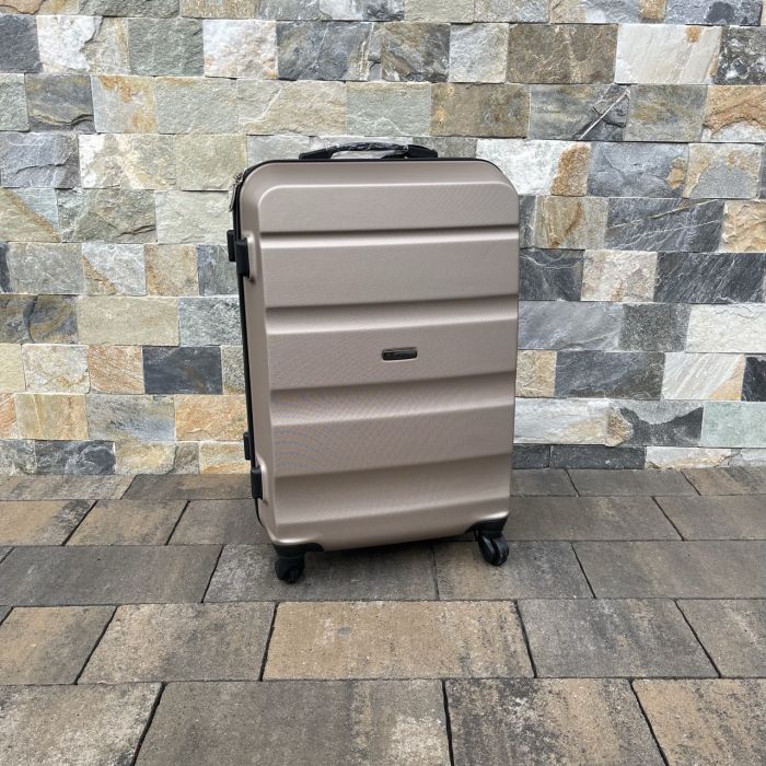 Валіза дорожня середня Wings AT01 M Шампань