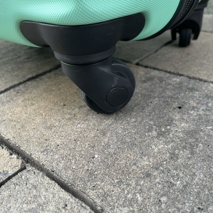 Валіза дорожня середня Wings AT01 M М'ятний