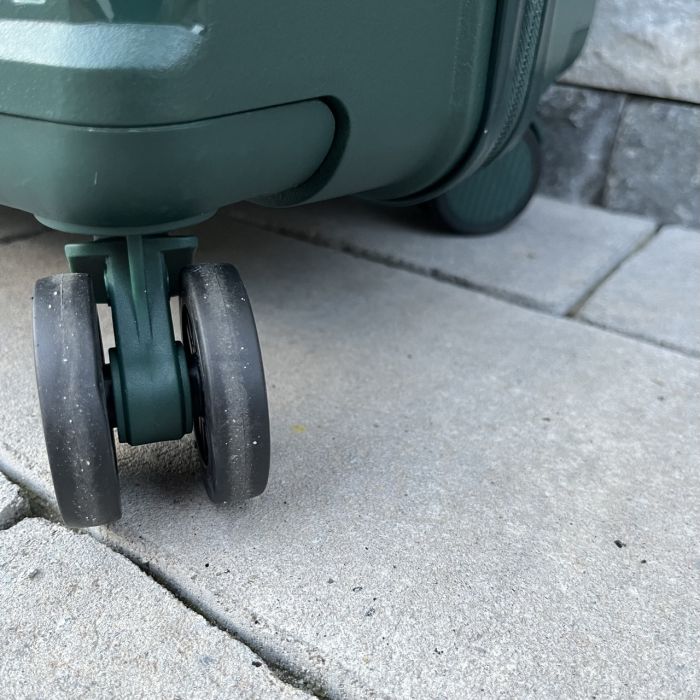 Валіза дорожня велика з поліпропілену Wings DQ181-04 L Зелений